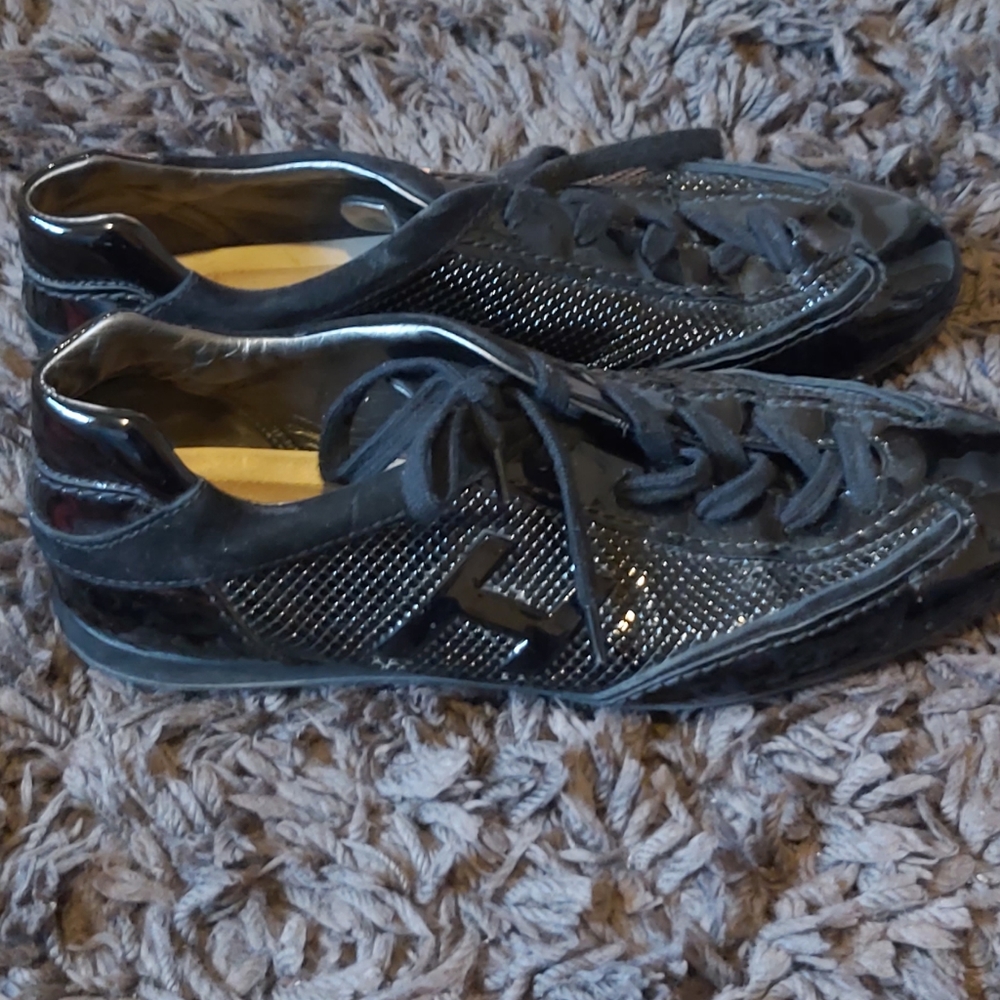 Hogan patent and suede shoes